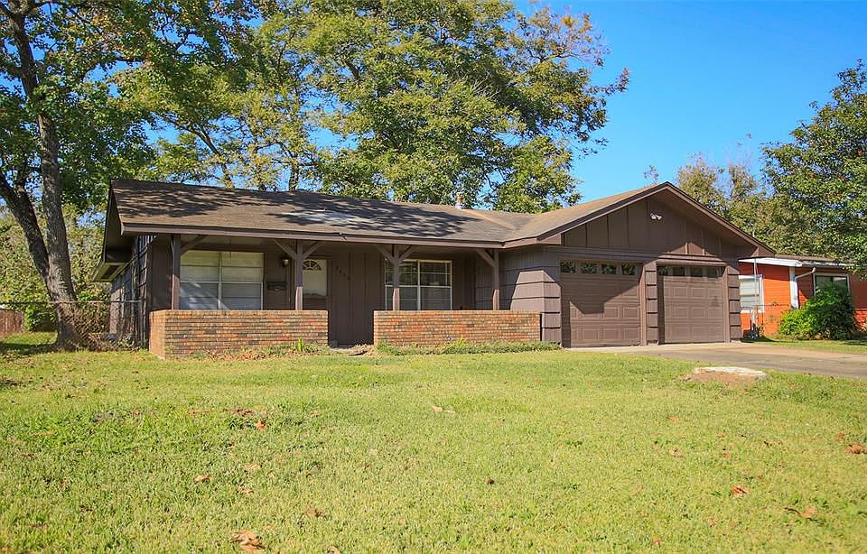 1st image of 5827 Black Oak Dr