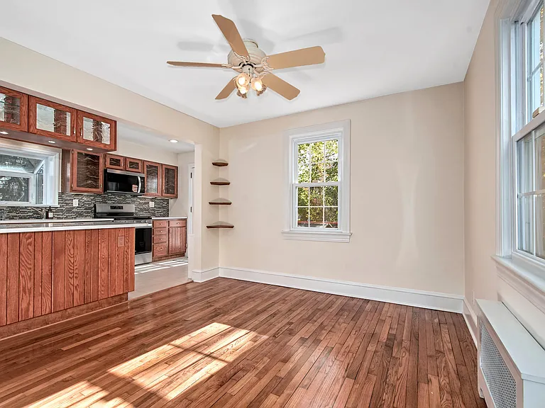 17 Haven Ave — Photo 9