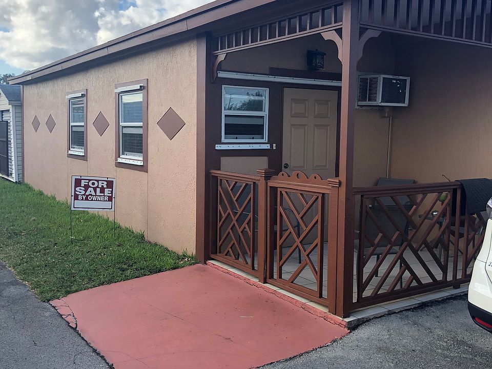 Entrance/Front Porch