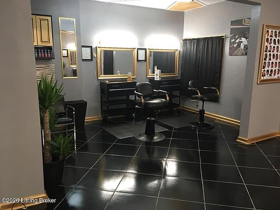4th image of 837 Denmark St