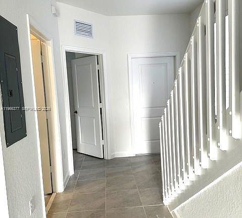 4th image of 2582 SE 29th St