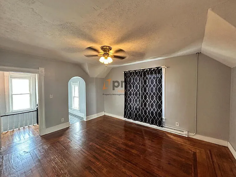 1101 Manhattan St #UPPER — Photo 3