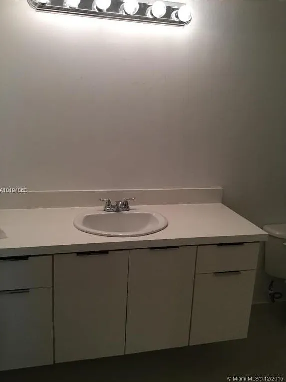 2 bed, 1331 sqft, $3,400 — Photo 2