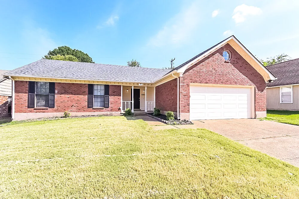 3 bed, 2.0 bath, 1446 sqft, $1,635 — Photo 1
