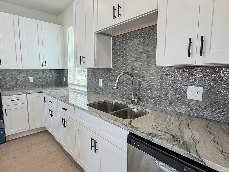 140 Zion Rd — Photo 12