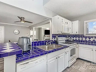 9035 J M Keynes Dr #33 — Photo 6