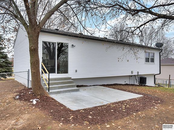 4th image of 2224 N 191st Ave