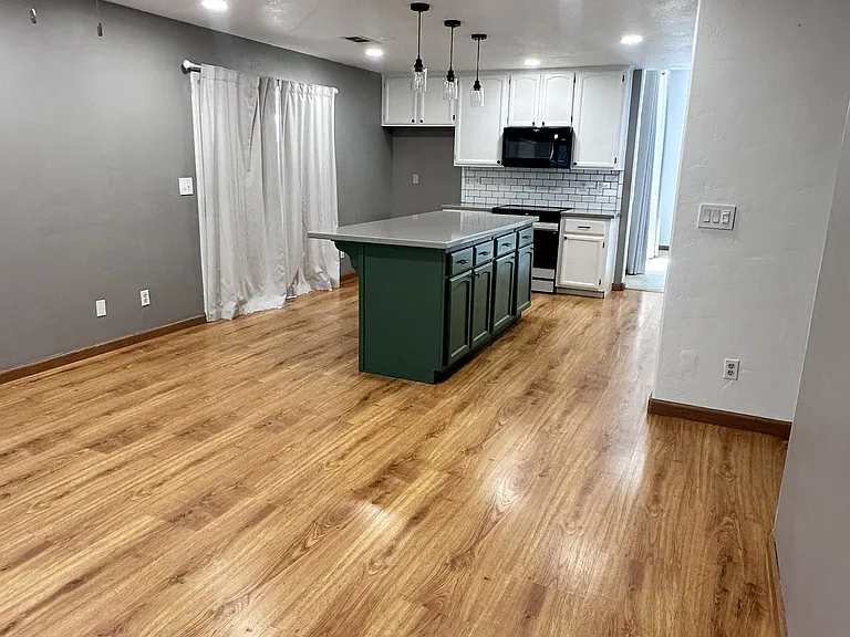 19595 Rexham Ct — Photo 13