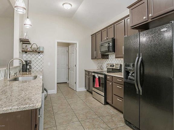 3rd image of 9315 Buccola Ave