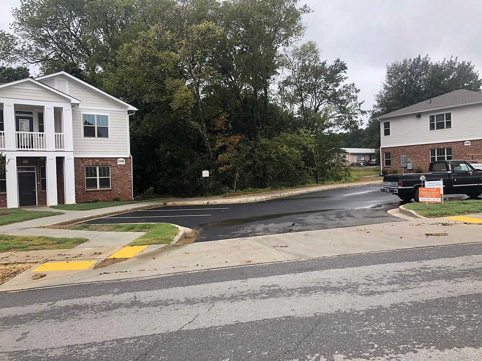 2nd image of Prince Ln