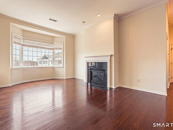 5th image of 1 King Philip Drive #414