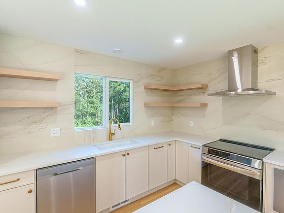 2nd image of 51112 Range Rd #222-194
