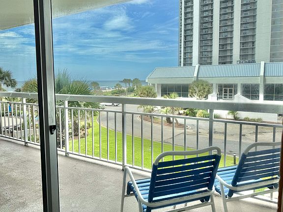 5th image of 9820 Queensway Blvd. #206