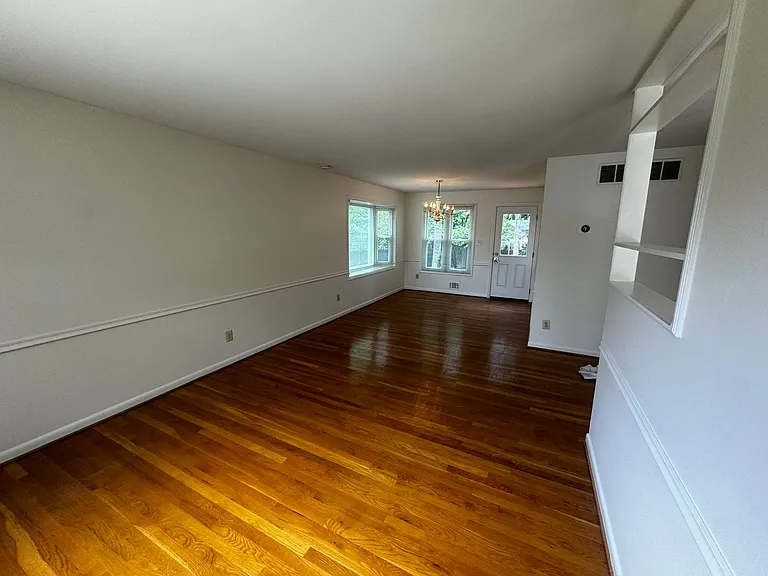 2508 Saint John Pl — Photo 15