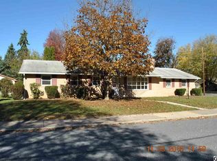 820 Fairview Rd, Carlisle, PA 17013
