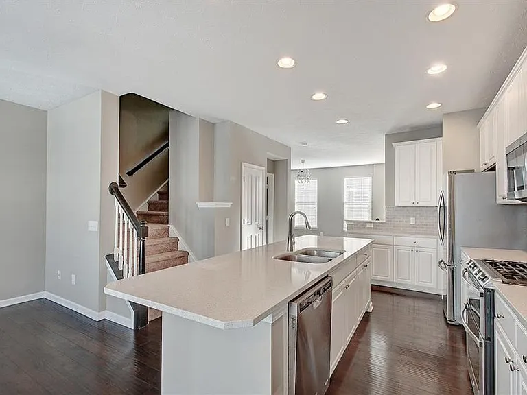 9077 Demarest Dr — Photo 2