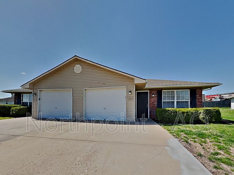 303 NW Woodbury Dr, Grain Valley, MO 64029 Zillow