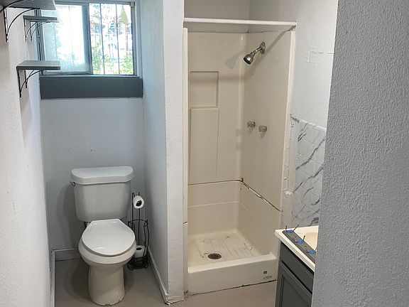 3rd image of 2314 Ruiz St