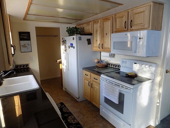 3rd image of 322 Tyra Dr
