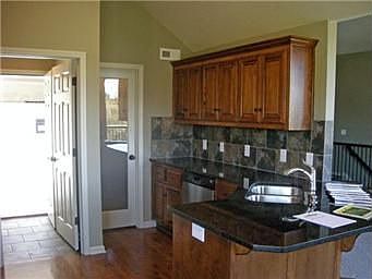 4th image of 4308 NE 84th Ter
