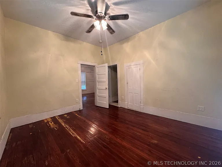 709 N 6th Ave — Photo 14