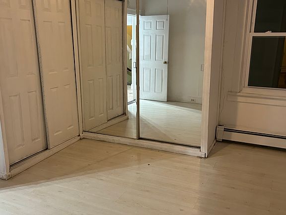2nd image of 11 E Fulton St Floor 2