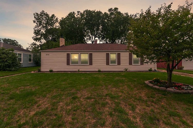 1st image of 2727 Woodmont Dr