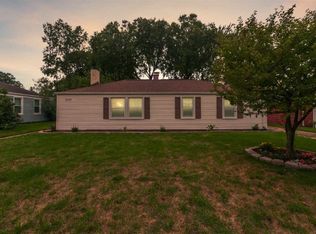 2727 Woodmont Dr, South Bend, IN 46614