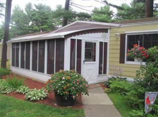 19 4th Ave, Westfield, MA 01085