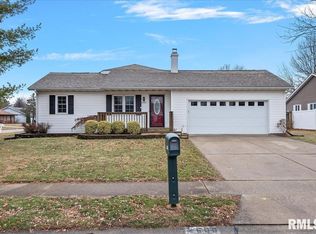 2600 Stratford Dr, Springfield, IL 62704