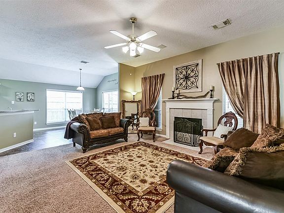 4th image of 16607 Bluefin St