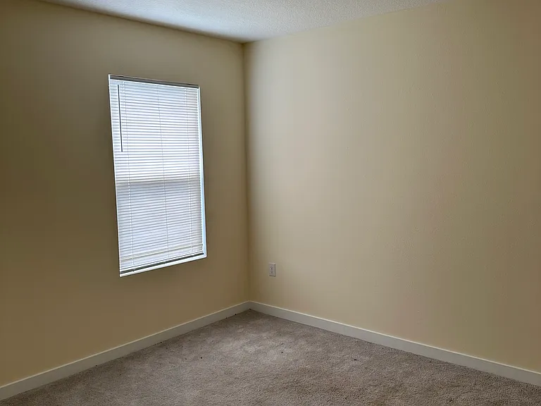 412 Chayne Pl — Photo 5