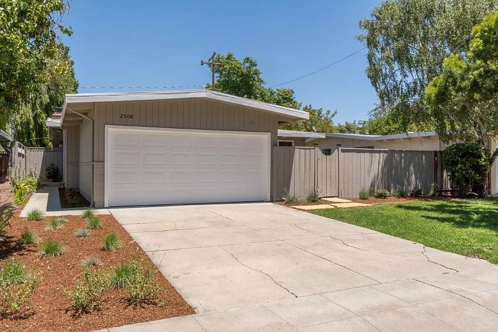 2508 Dell Ave photo 1