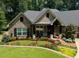 532 Cambridge Cir, Carthage, TX 75633