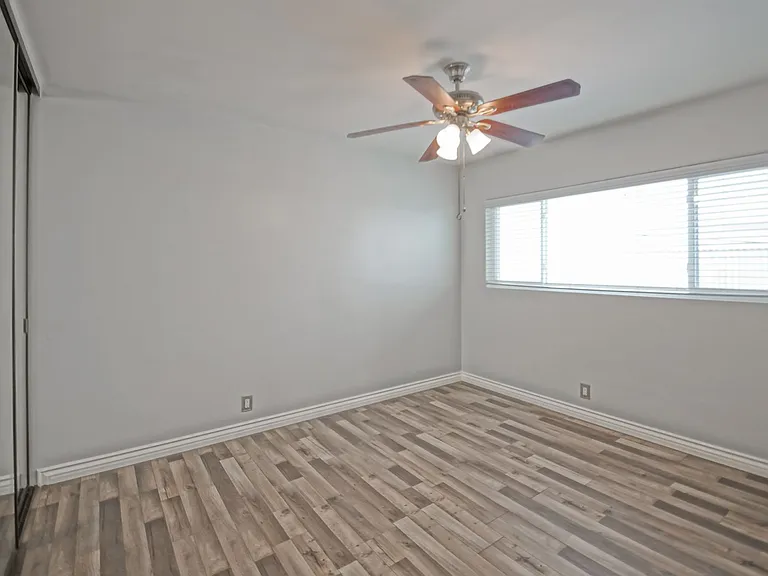 330 Bungalow Dr — Photo 10