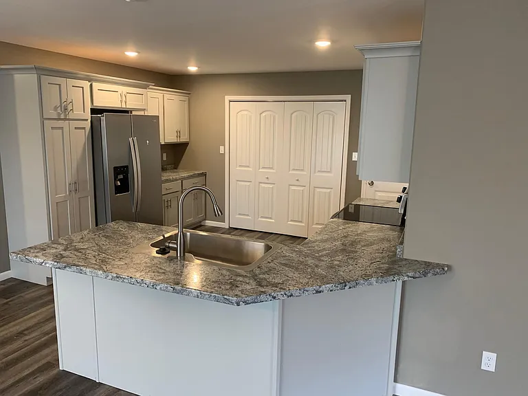 727 Valley View Ct — Photo 5