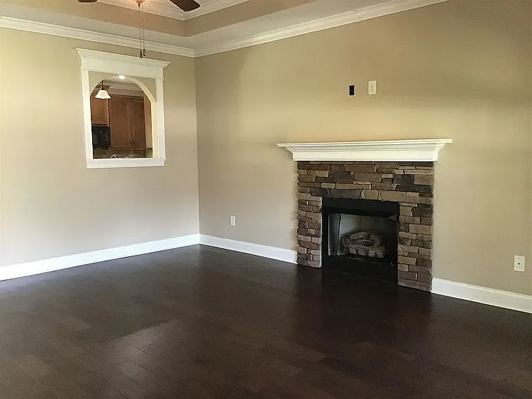 312 Loneoak Trl — Photo 4