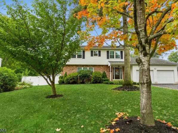 45 Hawthorne Dr, Clark Twp., NJ 07066