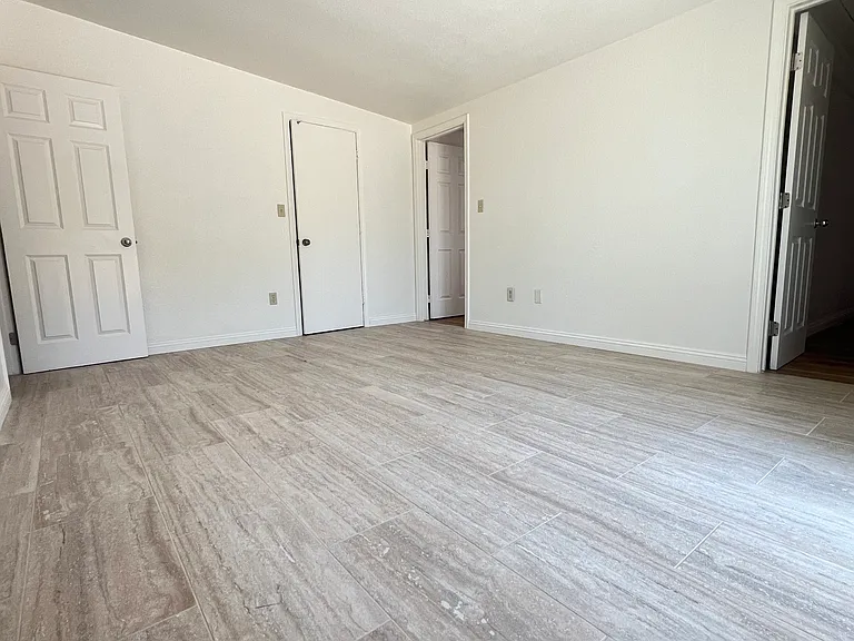 7432 Victoria Ave #A — Photo 16