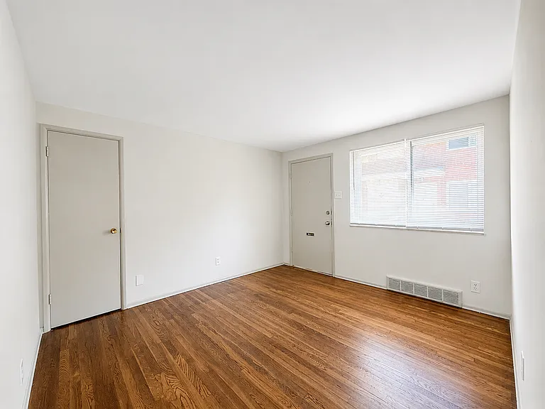 2819 Lemay Ferry Rd #B — Photo 7