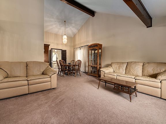 3rd image of 2250 Radcliffe Dr