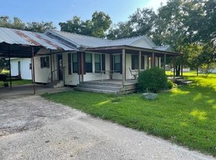13715 Rollins Rd, Winnie, TX 77665