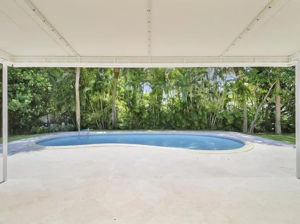 1310 Manor Dr, Riviera Beach, FL 33404