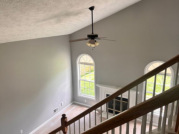 5th image of 220 Strawberry Fields Rd