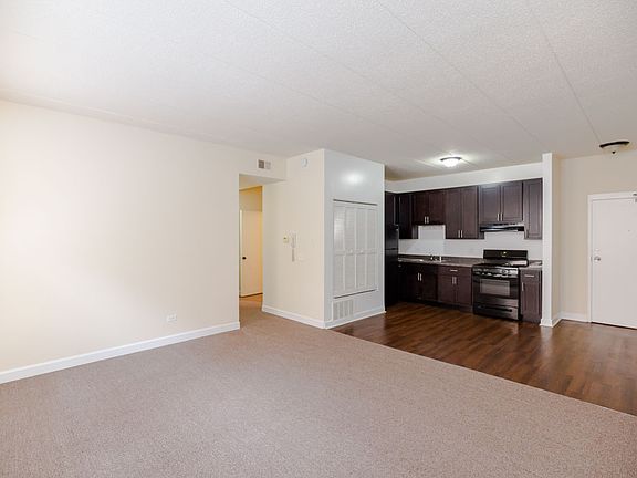 5th image of 4752 S Wabash Ave APT 204