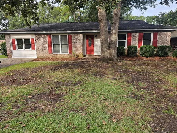 204 Mildred Ln, Ladson, SC 29456