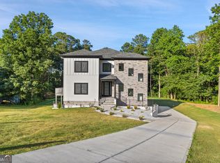 926 Parkplace, Loganville, GA 30052