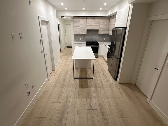 3rd image of 30490 Cardinal Ave #312