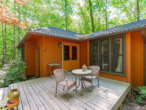 3rd image of 5421 Hideaway Dr