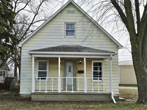 812 N Sherman St, Lincoln, IL 62656